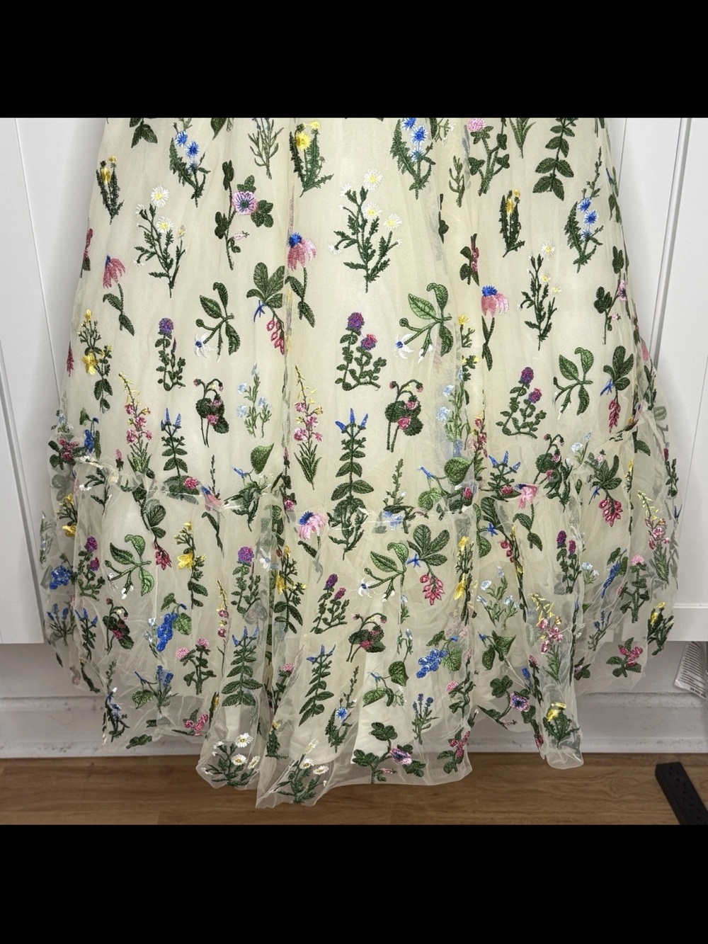 Ivy City Co Amora Dress Multicolor Floral Embroidered Tulle Prom Formal Gown NEW - Picture 5 of 16
